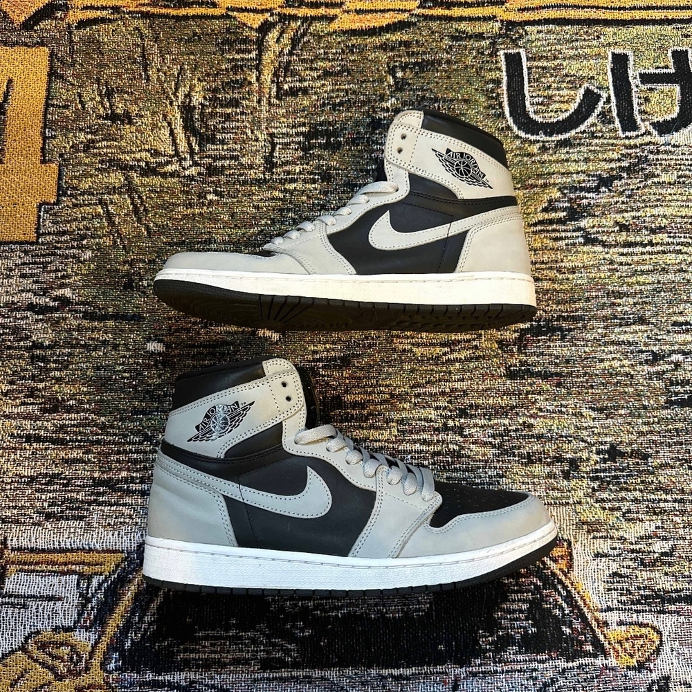 Air Jordan 1 Retro High OG - Black and Gray